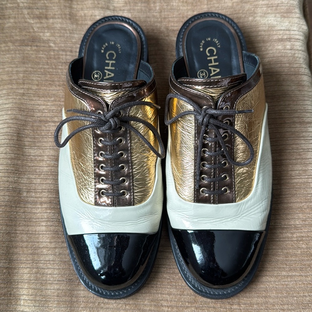 Authentic Chanel loafers flats slides 38.5 C